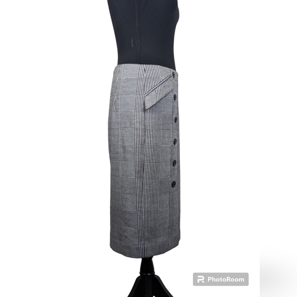 CALVIN KLEIN | Double-Button Pencil Skirt Size (6) - Picture 3 of 12